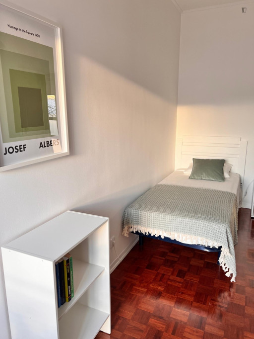 Pleasant single bedroom close to Spacio Shopping - Lisbonne - chambre - ImmoJeune