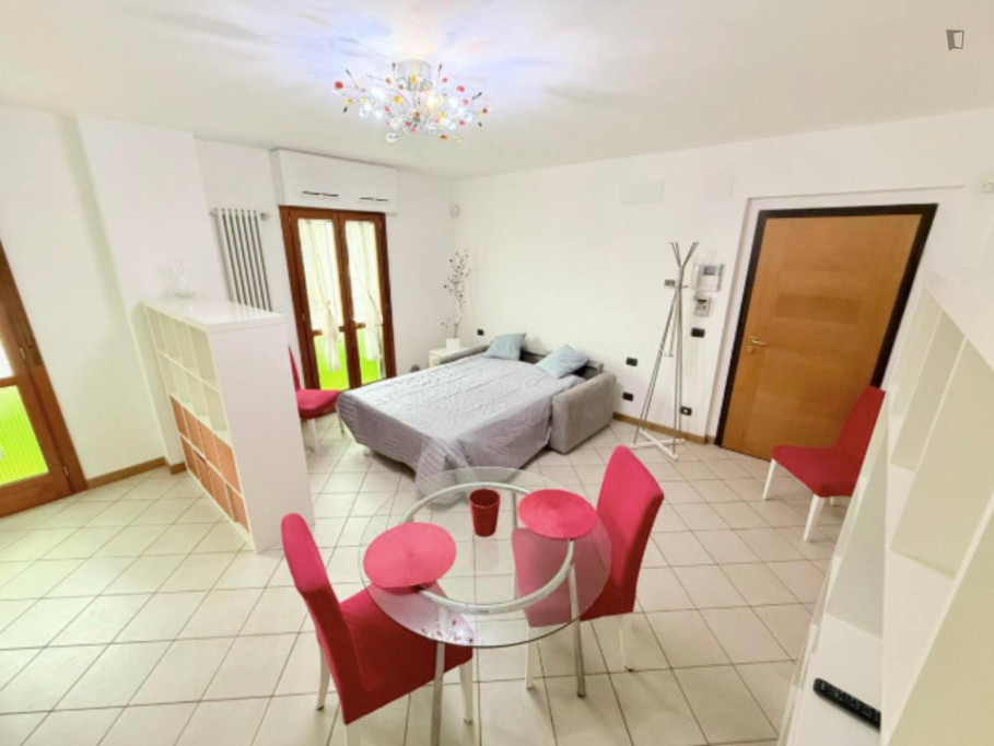 Cozy Studio in Leopolda Area - Florence - chambre - ImmoJeune