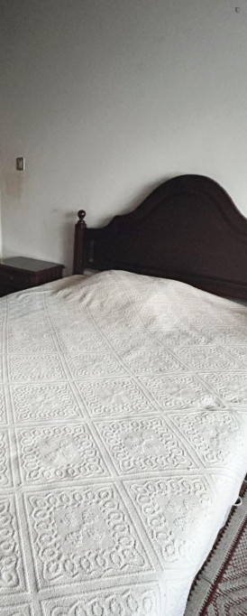 Lovely bedroom in Barreira - Leiria - chambre - ImmoJeune