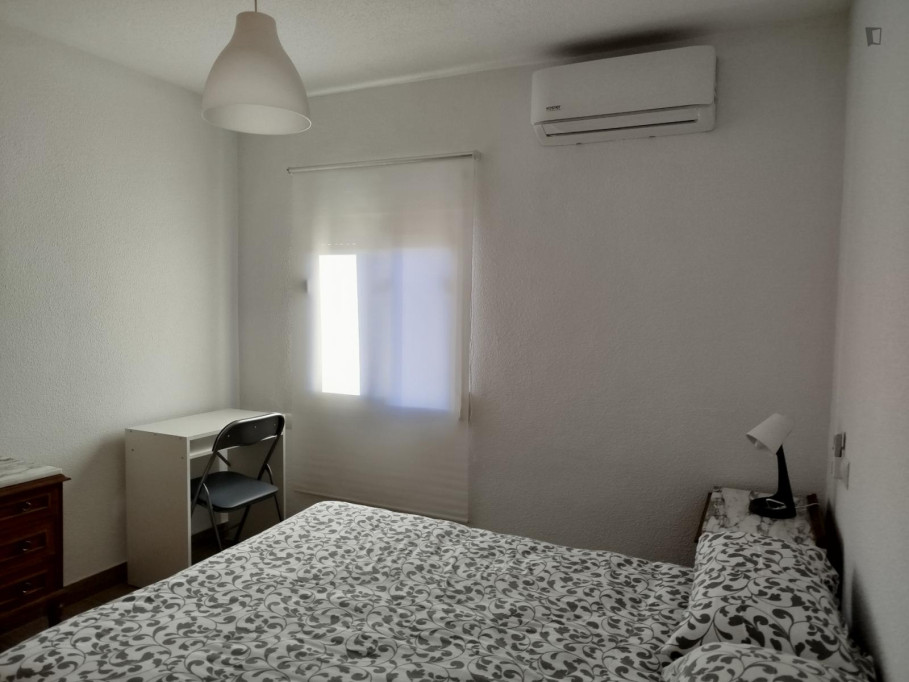 Comfy double bedroom in San Diego - Madrid - chambre - ImmoJeune