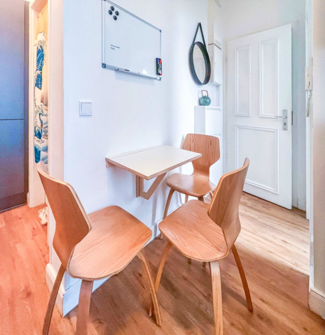 Cozy Bright Apt w/ City Views near Christuskirche Metro Station