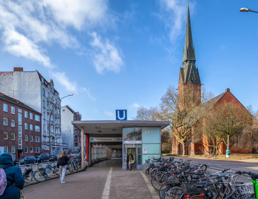 Cozy Bright Apt w/ City Views near Christuskirche Metro Station