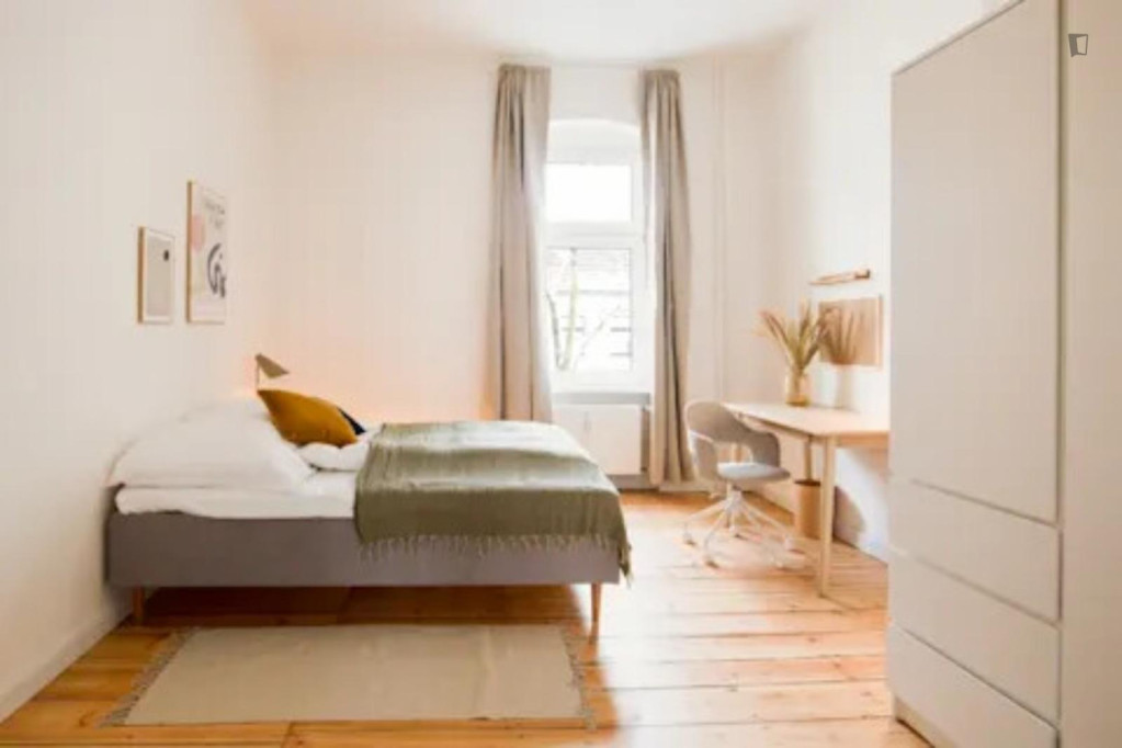 Spacious double bedroom near the Westhafen metro - Berlin - chambre - ImmoJeune