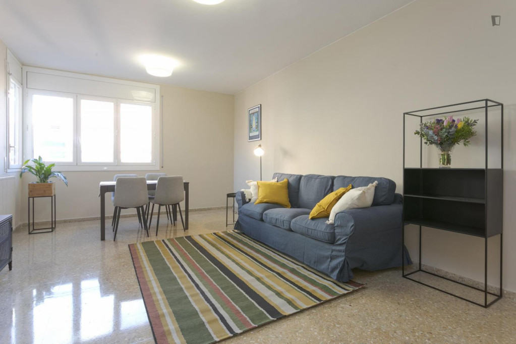 Lovely 3-bedroom apartment in Horta-Guinardó - Barcelone - chambre - ImmoJeune