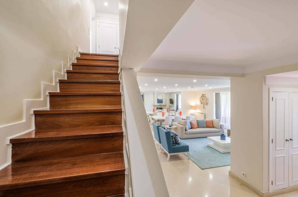 Seafront Beach Villa 2 - Cascais