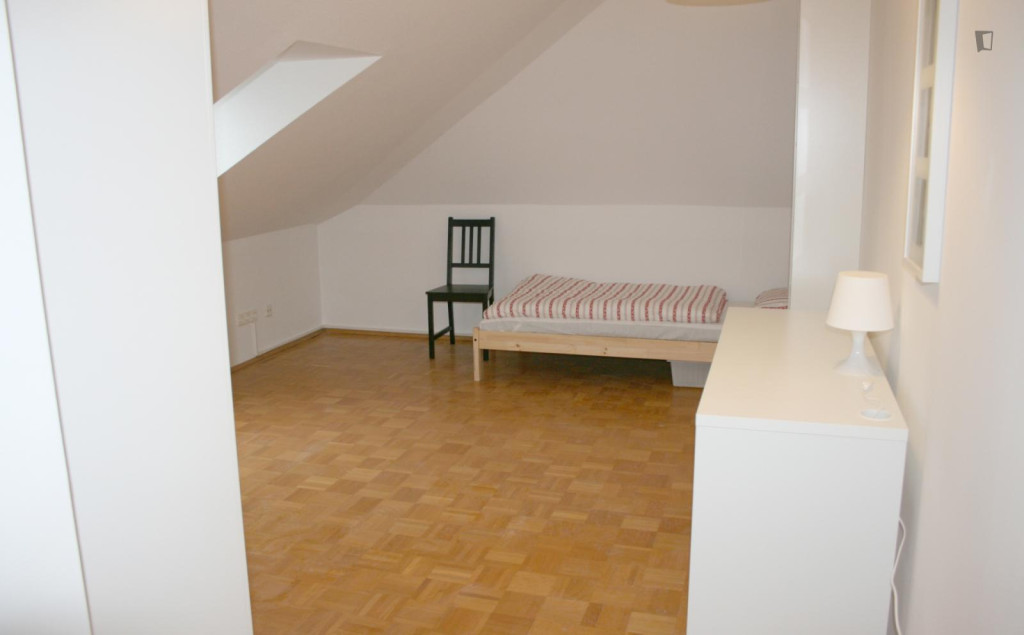 Inviitng single bedroom near the Alt-Mariendorf metro - Berlin - chambre - ImmoJeune