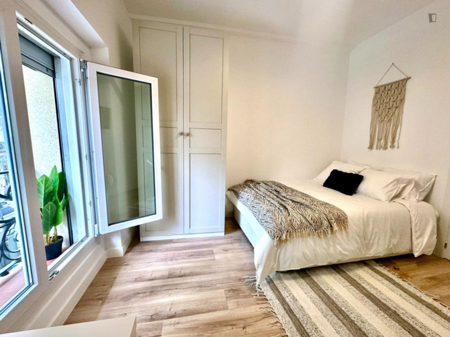 Bright single bedroom in modern shared flat in Salamanca - Madrid - chambre - ImmoJeune