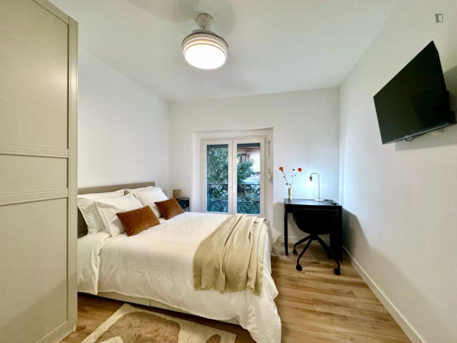 Comfortable single bedroom in shared flat in cool Salamanca - Madrid - chambre - ImmoJeune