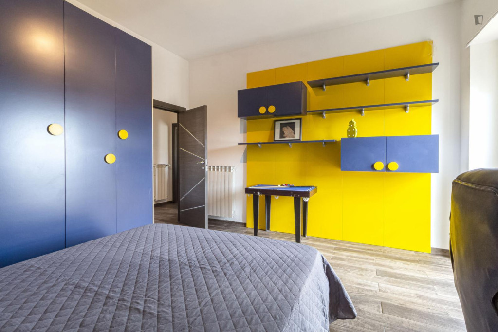 Colourful single bedroom in. the heart of Sassari - Sassari - chambre - ImmoJeune