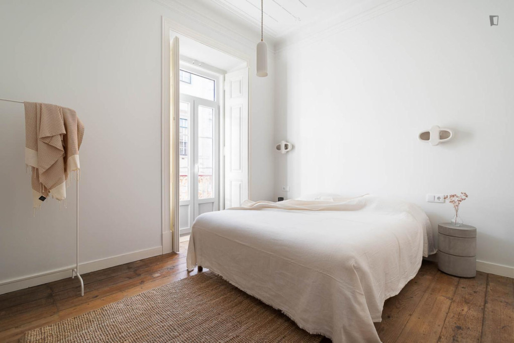 Bright double bedroom in Graça - Lisbonne - chambre - ImmoJeune