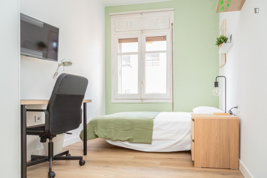 Appealing single bedroom