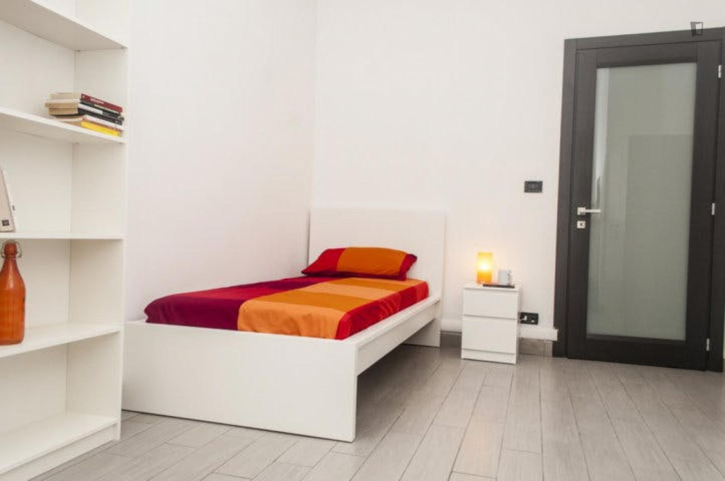 Pleasant single bedroom near Clessidra park - Turin - chambre - ImmoJeune