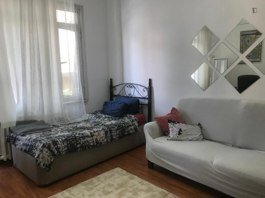 Homely single bedroom in Beyoğlu - Istanbul - chambre - ImmoJeune