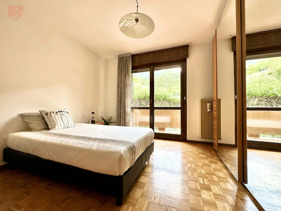 Room in Via Pomeranos, Trento for 145 m² with 6 bedrooms
