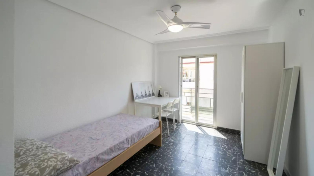 Bright single bedroom in shared flat in Benimaclet - Valence - chambre - ImmoJeune