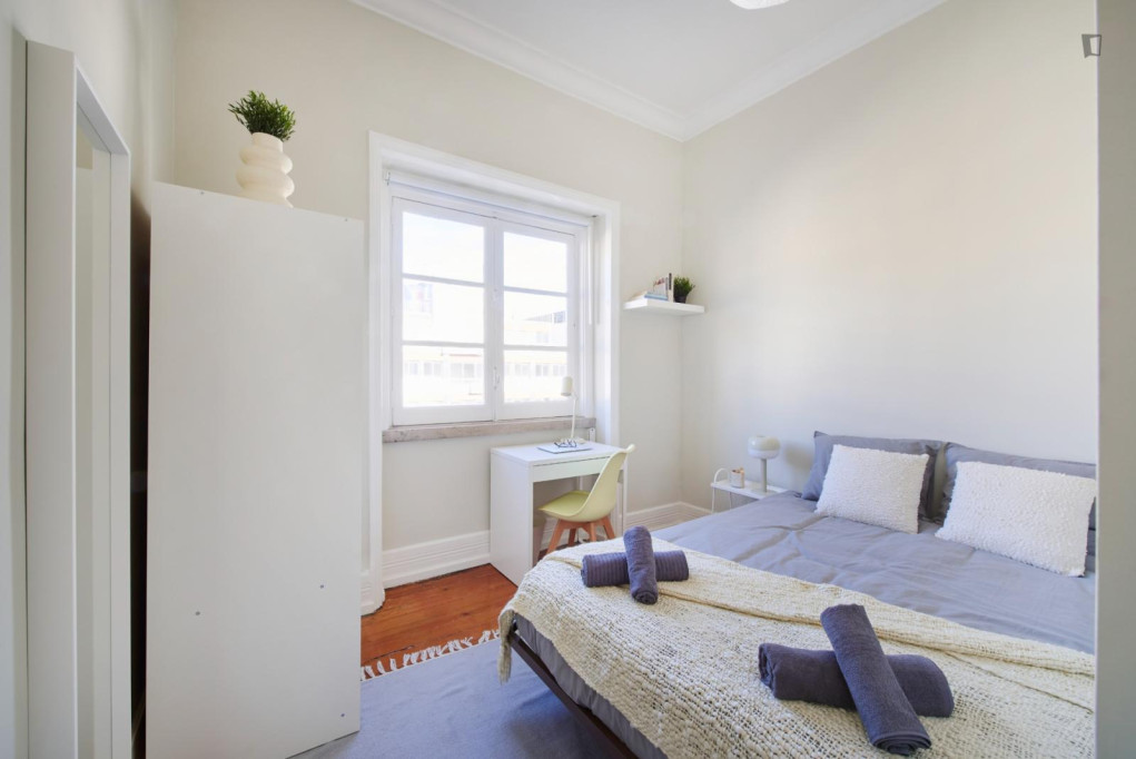 Superb double bedroom near the Parque metro - Lisbonne - chambre - ImmoJeune