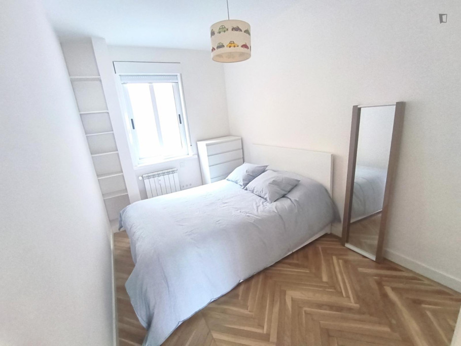 Very cool double bedroom in Castellana - Madrid - chambre - ImmoJeune