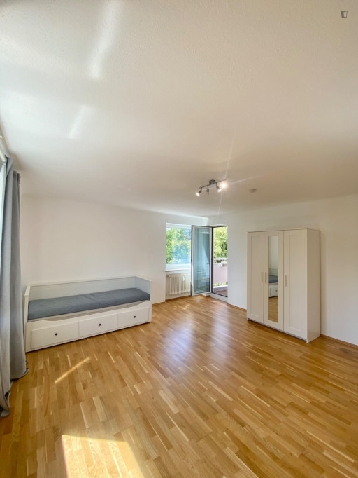 Spacious single bedroom in Milbertshofe - Munich - chambre - ImmoJeune