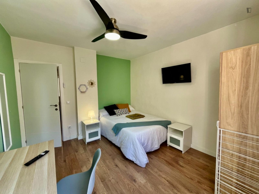 Inviting double bedroom in Parque de Roma