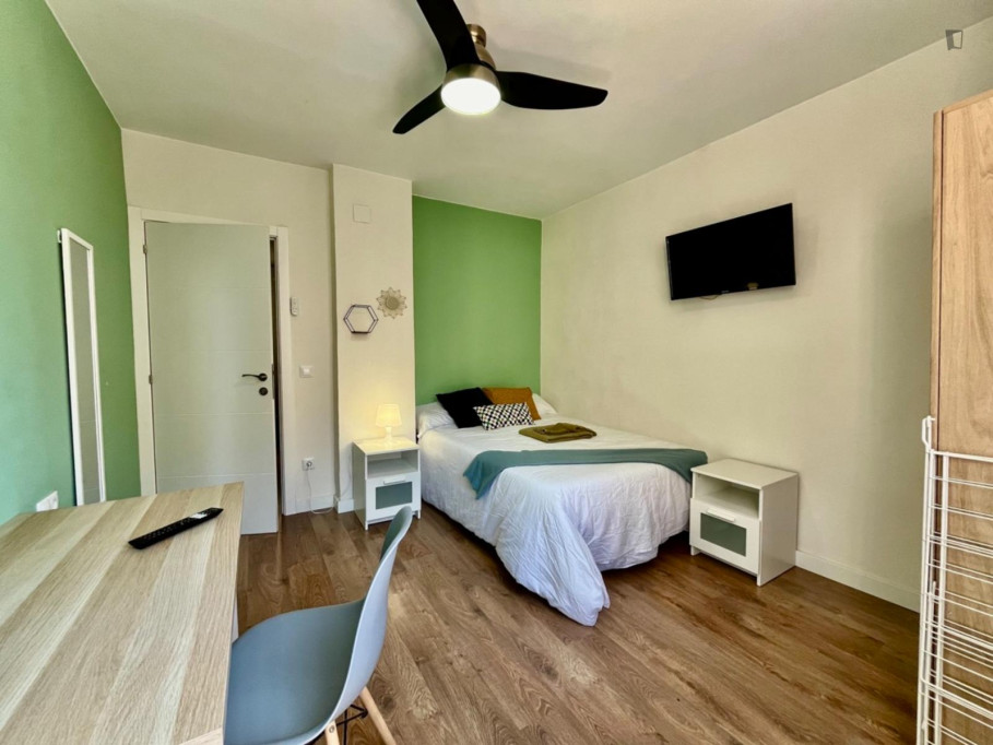 Inviting double bedroom in Parque de Roma