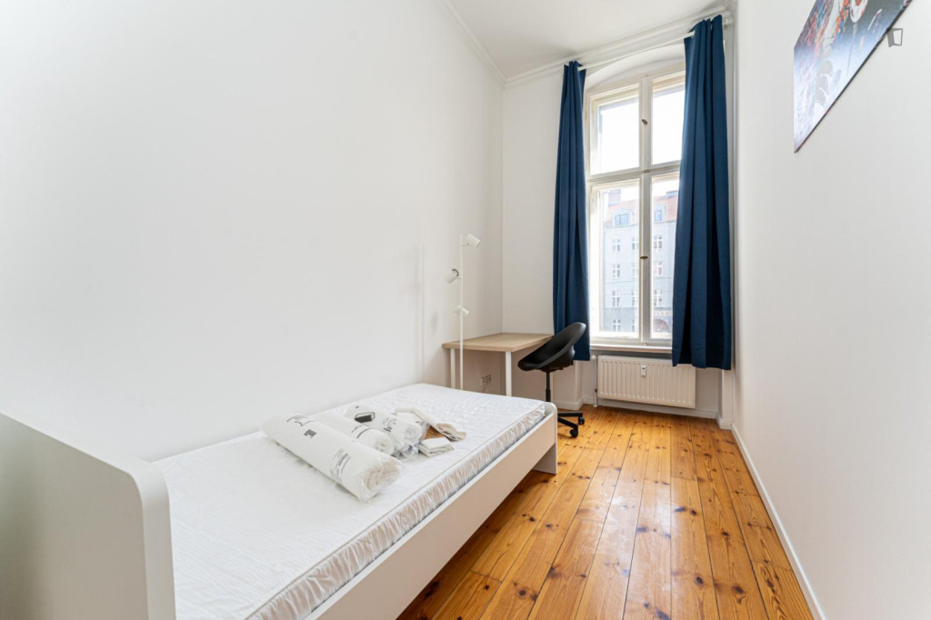 Bedroom in 4-bed apartment close to Am Friedrichshain - Berlin - chambre - ImmoJeune