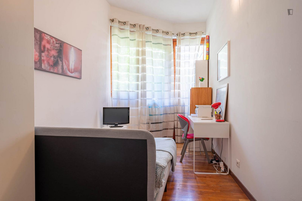 Cushy double bedroom close to Marche metro station - Milan - chambre - ImmoJeune