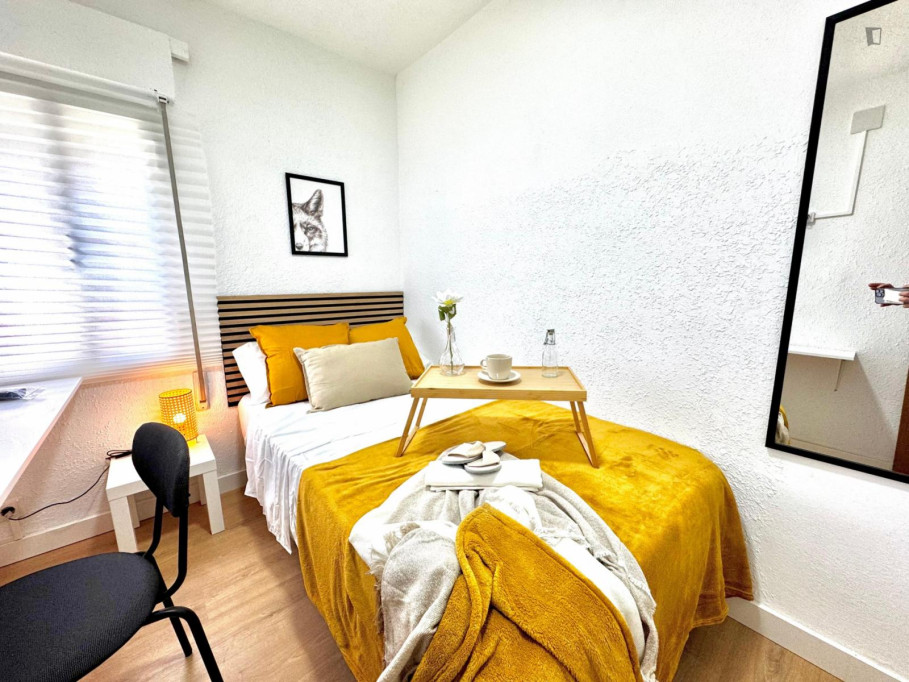 Very comfy double bedroom in Moratalaz - Madrid - chambre - ImmoJeune