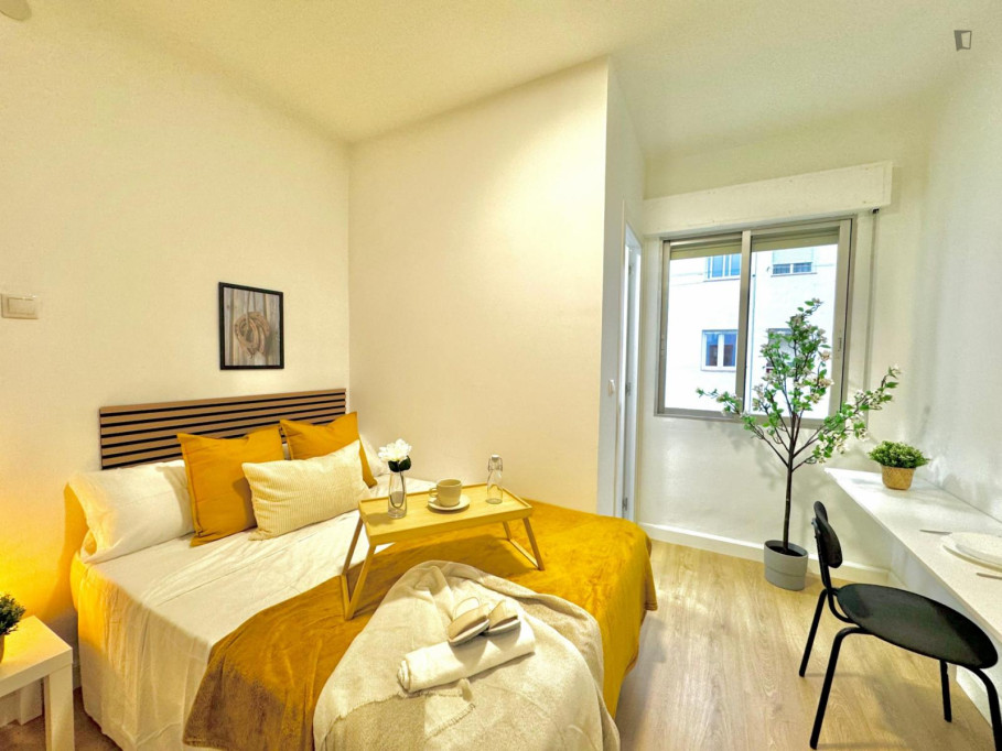 Neat and cosy double ensuite bedroom in Abrantes - Madrid - chambre - ImmoJeune