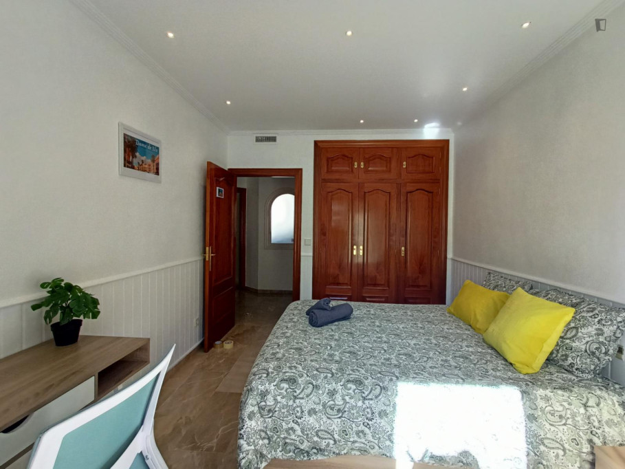 homely double bedroom in Elche