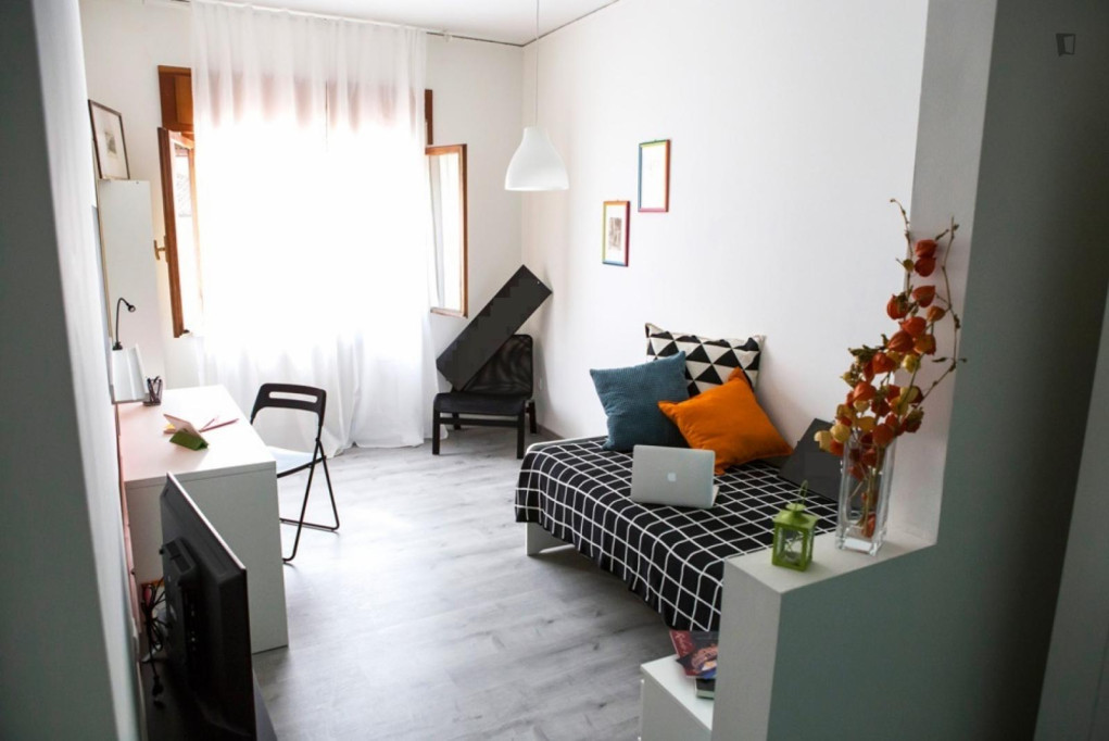 Luminous single bedroom in Veronetta - Verona - chambre - ImmoJeune