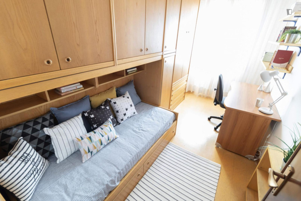 Single bedroom in a shared 3 bedroom apartment  - Padova - chambre - ImmoJeune