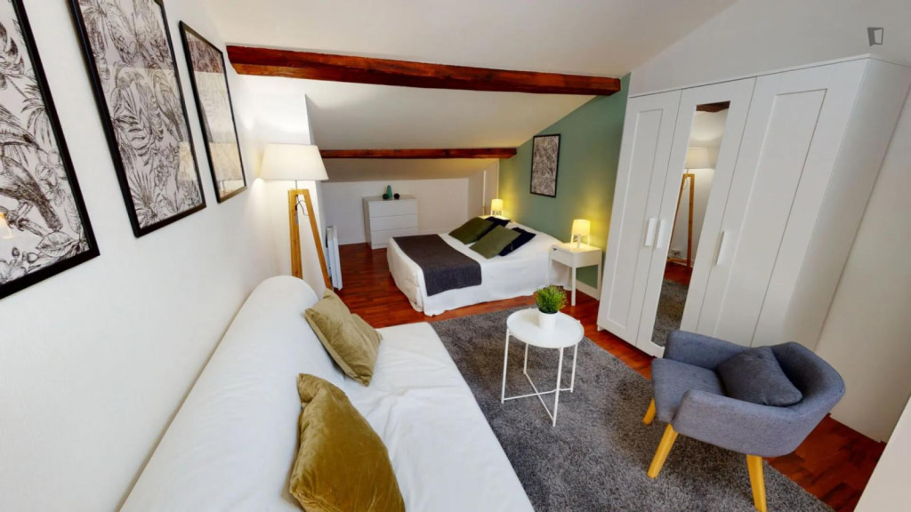 Lovely double bedroom close to Toulouse Matabiau train station