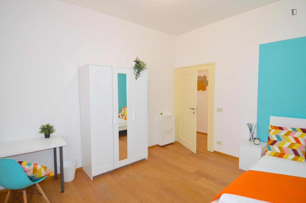Appealing single bedroom in the centre of Modena - Modena - chambre - ImmoJeune