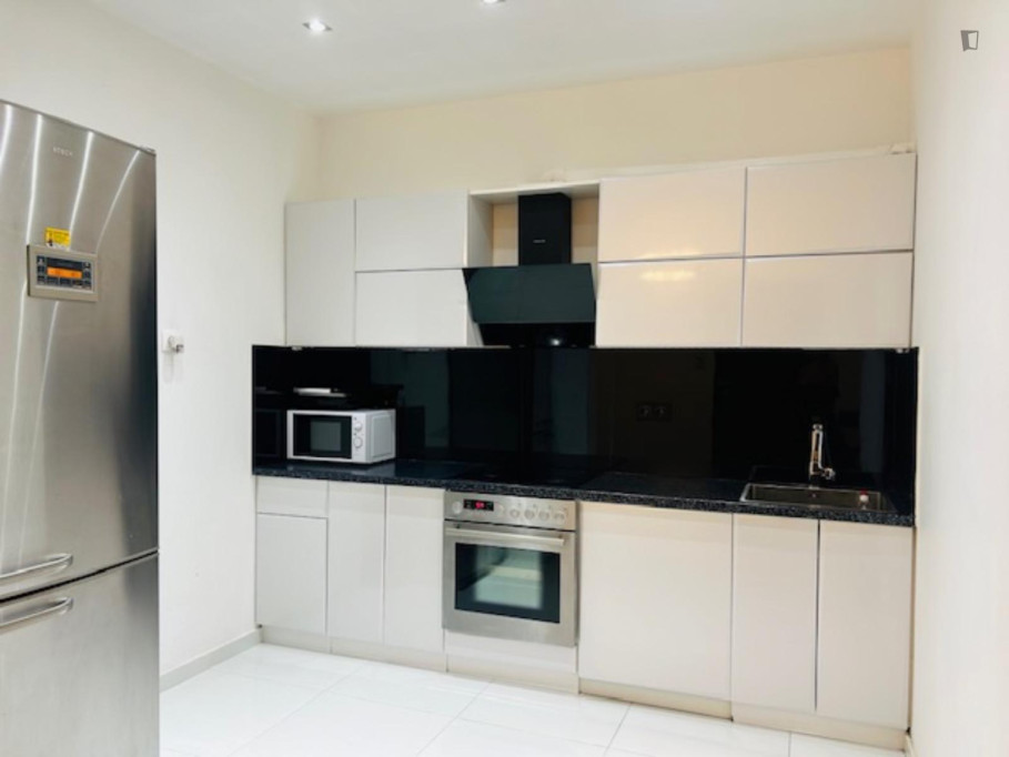 Appealing double bedroom in Kypseli