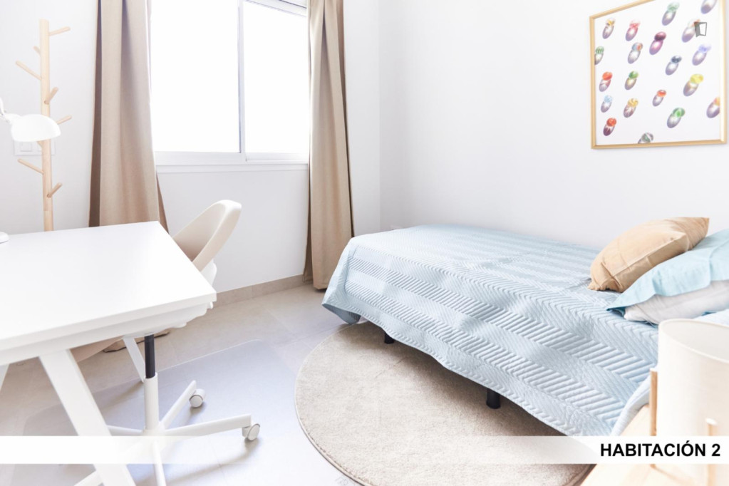 Inviting single bedroom near Metro Gran Plaza station - Séville - chambre - ImmoJeune