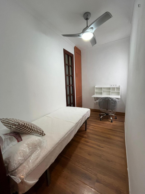 Homely single ensuite bedroom in the heart of Huelva - Huelva - chambre - ImmoJeune