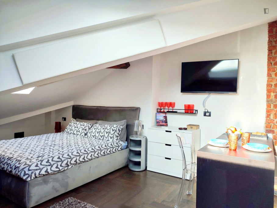 Luminous studio in Sant'Ambrogio - Milan - chambre - ImmoJeune