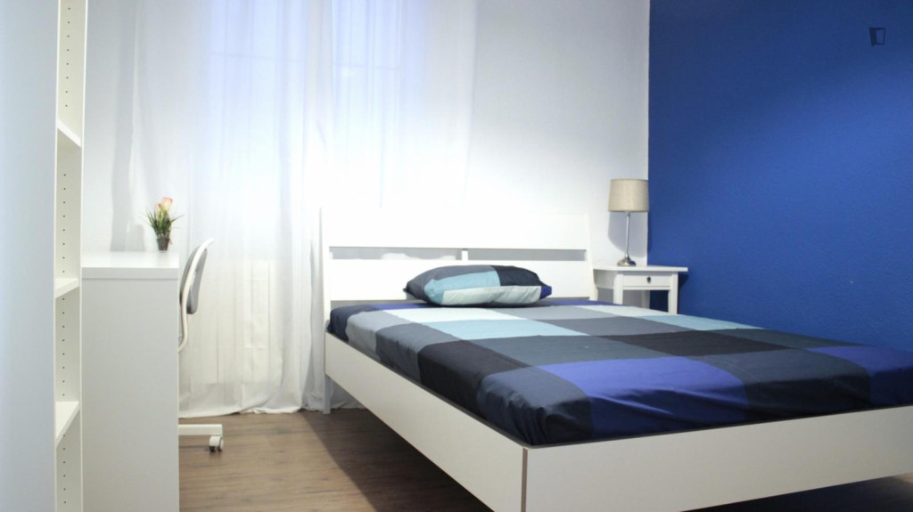 Double bedroom in 9-bedroom apartment - Madrid - chambre - ImmoJeune