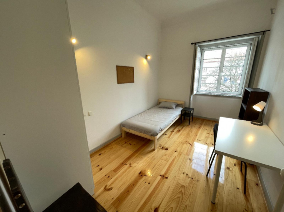 Bright Single Bedroom close to Faculty of Medicine - Coimbra - chambre - ImmoJeune
