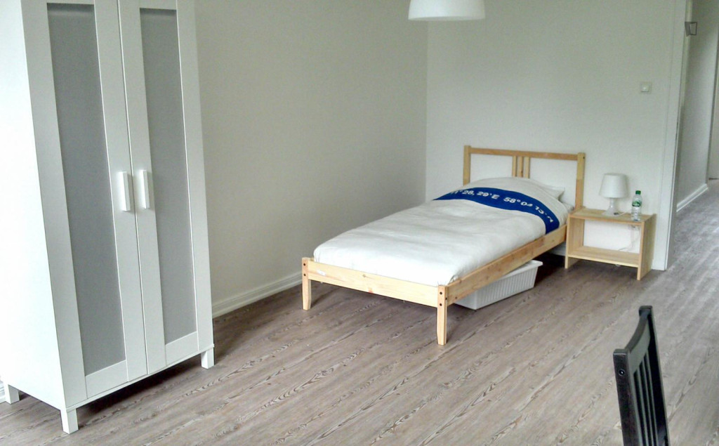 Ample single bedroom in Winterhude - Hamburg - chambre - ImmoJeune