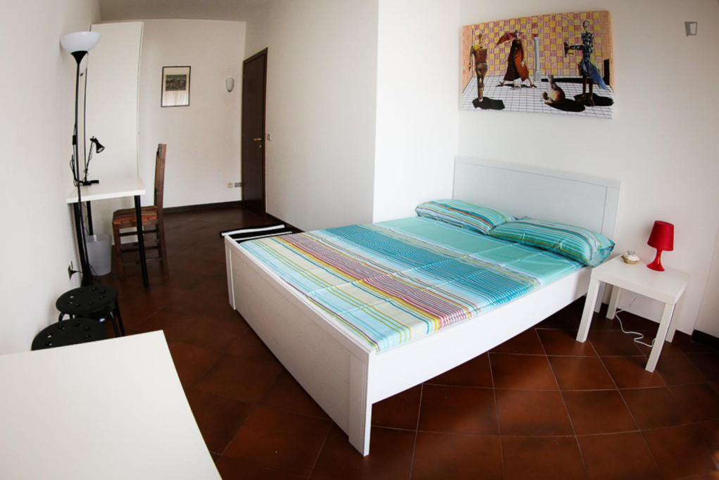 Comfy double bedroom near the Brenta metro - Milan - chambre - ImmoJeune