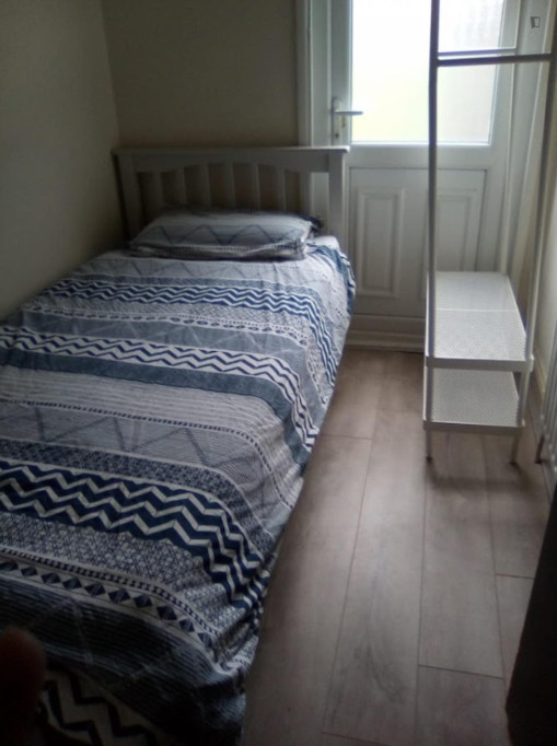 Single bedroom in 8-bedroom apartment in Dublin - Dublin - chambre - ImmoJeune