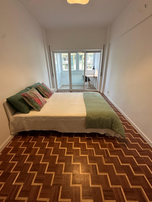Double bedroom in 6-bedroom apartment - Lisbonne - chambre - ImmoJeune