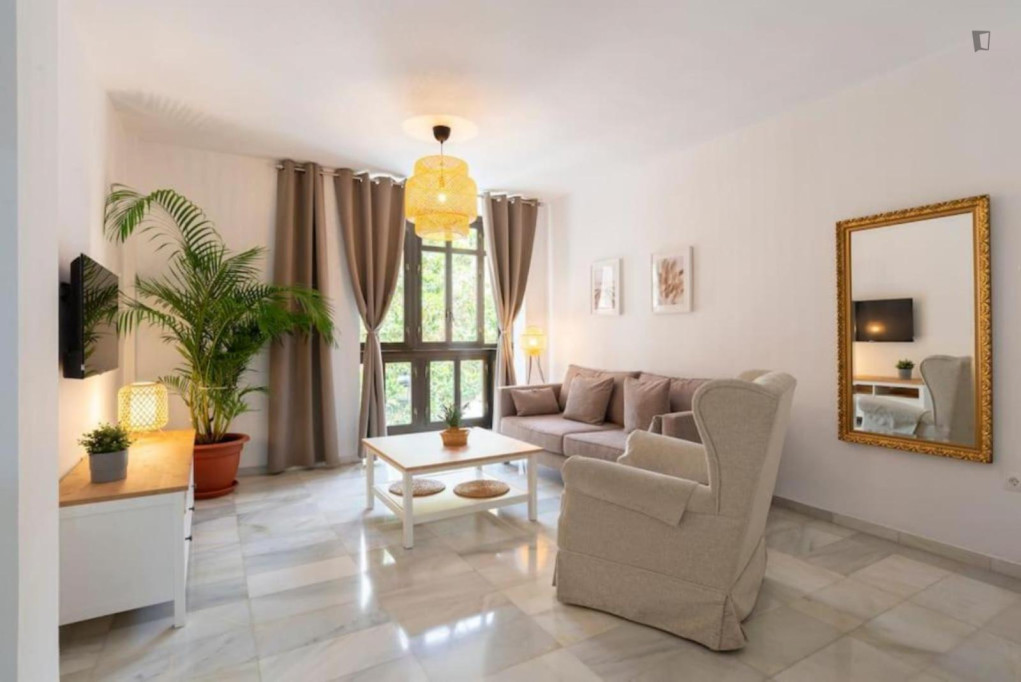 Delightful 2-bedroom apartment in Centro Histórico - Malaga - chambre - ImmoJeune