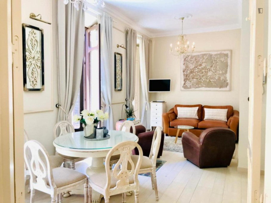 Classy 1-bedroom apartment in Centro Histórico - Malaga - chambre - ImmoJeune