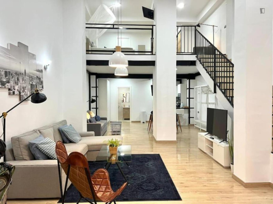 Stylish 1-bedroom duplex in the heart of Málaga - Malaga - chambre - ImmoJeune