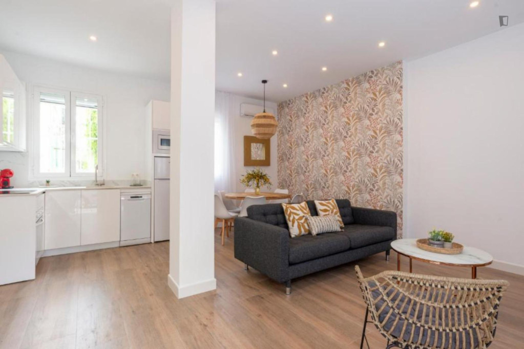 Stylish 3-bedroom flat in Polígono Alameda - Malaga - chambre - ImmoJeune