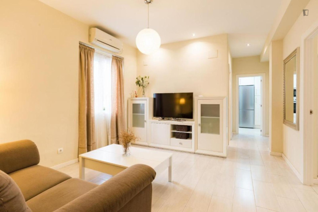 Lovely 3-bedroom flat in Polígono Alameda - Malaga - chambre - ImmoJeune