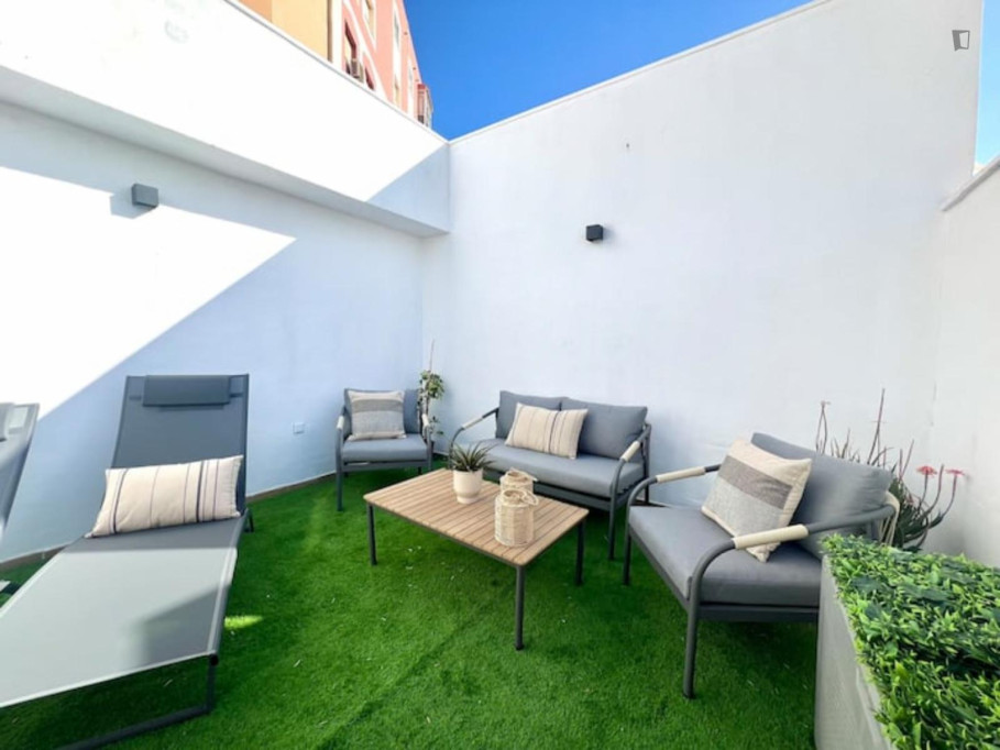 Pleasant 1-bedroom flat with terrace near Playa de La Malagueta