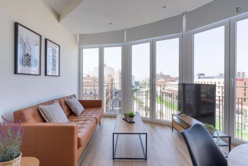 Exquisite 2-bedroom apartment in La Goleta - Malaga - chambre - ImmoJeune
